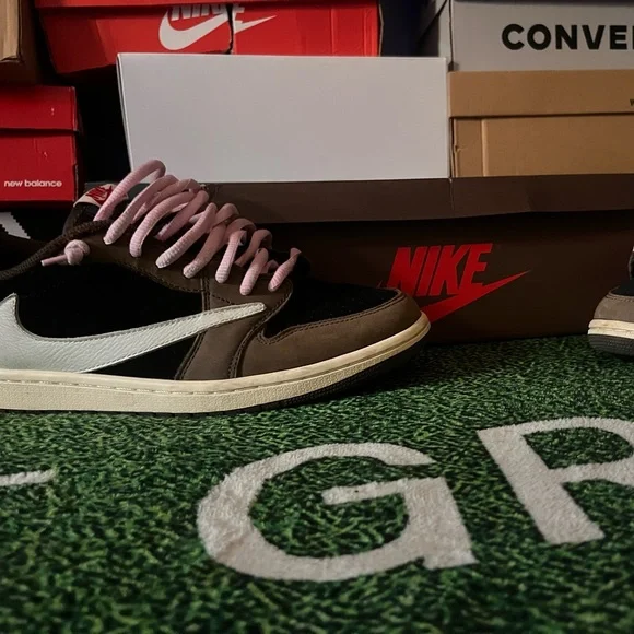 COPY - Size 9.5 travis scott j1 low. Missing box papers but other then that all…